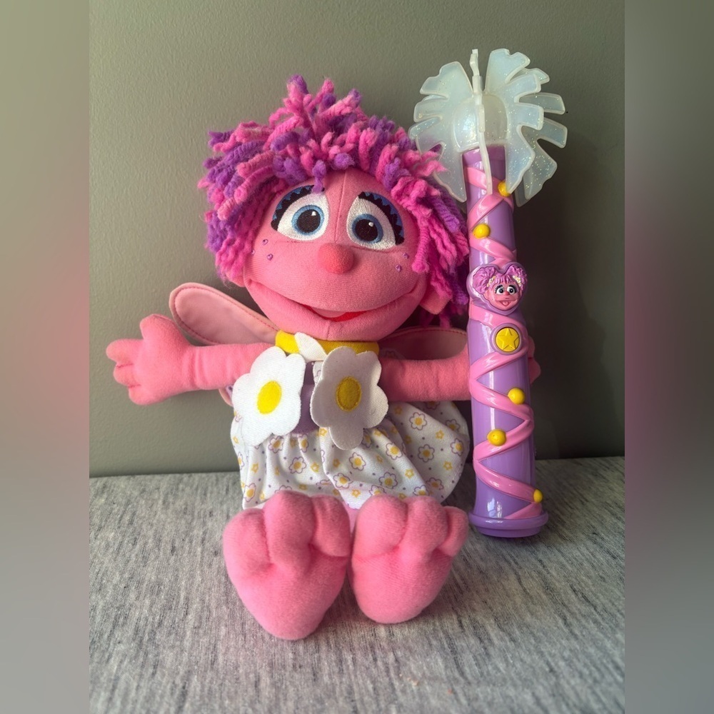Vintage Abby Cadabby Pink Plush Doll with Wand, push button, working condition - Picture 3 of 5
